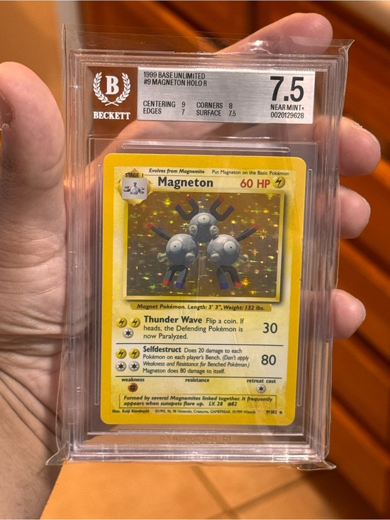Pokemon Other - Pokemon Magneton base set Holo 7.5 Beckett Graded Card